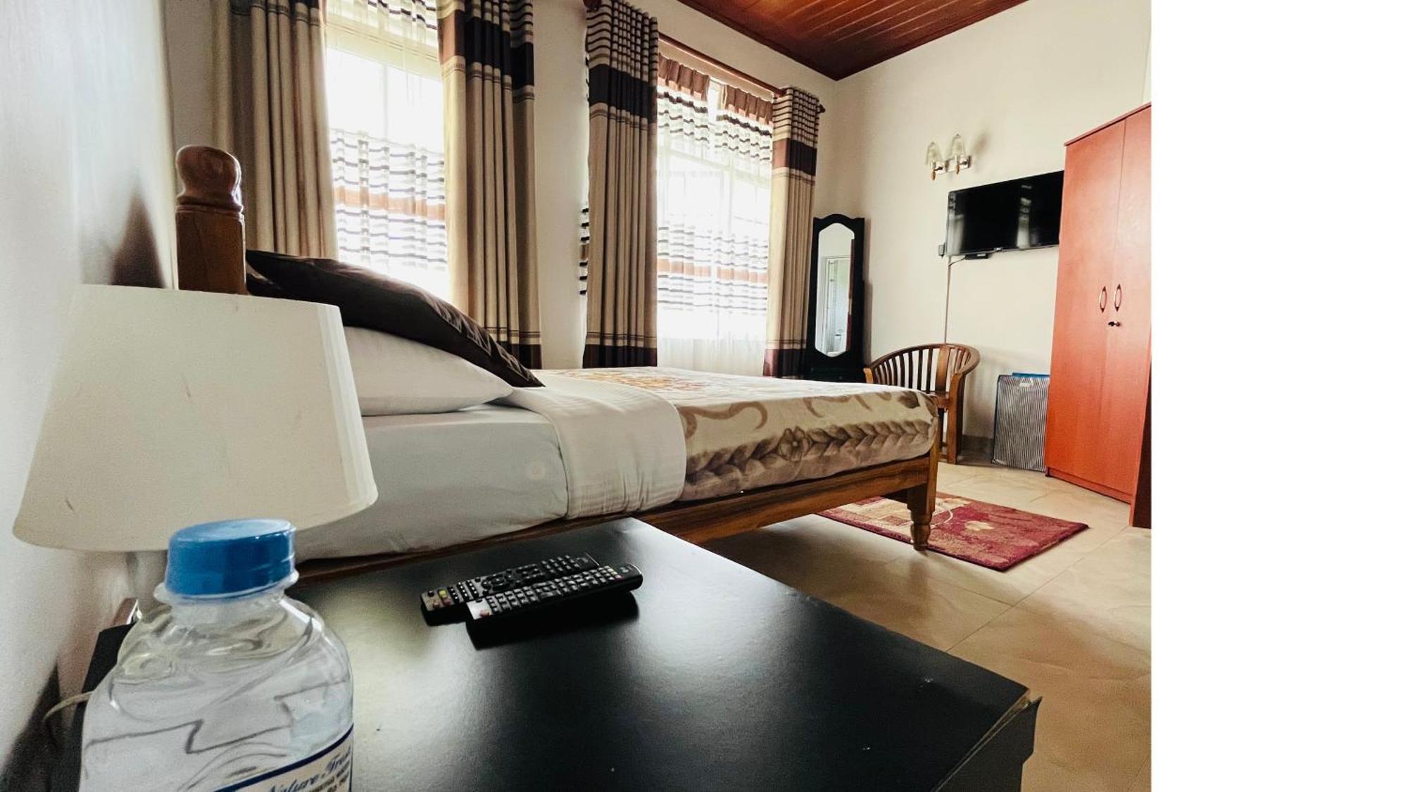 Thuring'S Holiday Bungalow นูวาราเอลิยา ภายนอก รูปภาพ